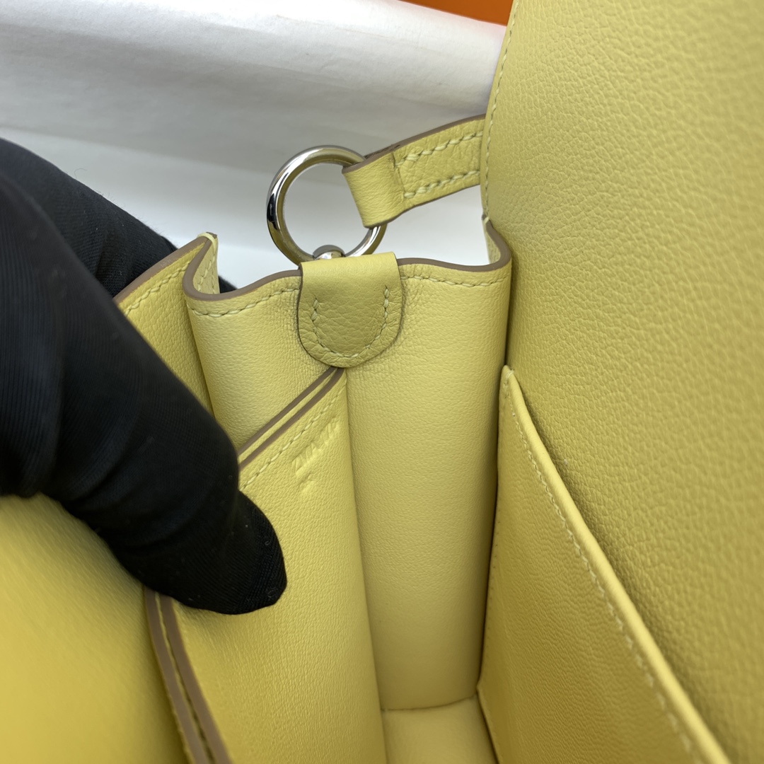 roulis愛馬仕高仿 19CM蜜蠟純手工肩背包 米黃色