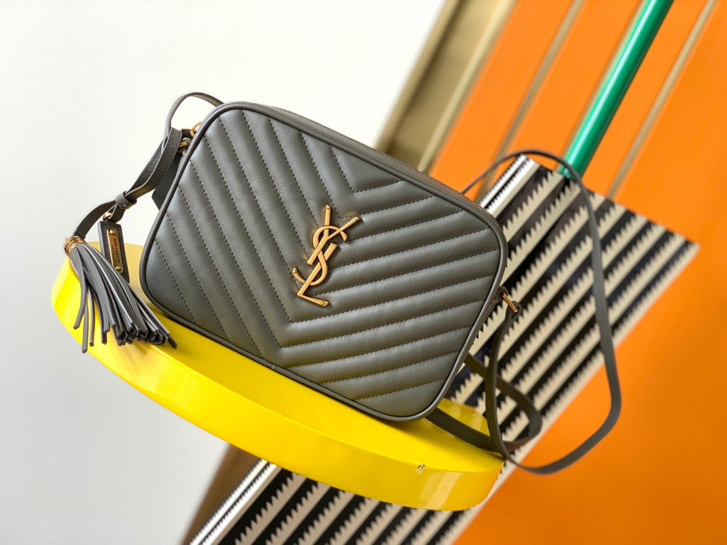 超A貨YSL聖羅蘭包包 lou絎縫皮革相機袋 Saint Laurent Monogram肩背袋 深灰