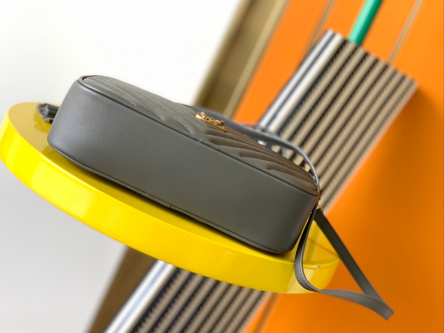 超A貨YSL聖羅蘭包包 lou絎縫皮革相機袋 Saint Laurent Monogram肩背袋 深灰