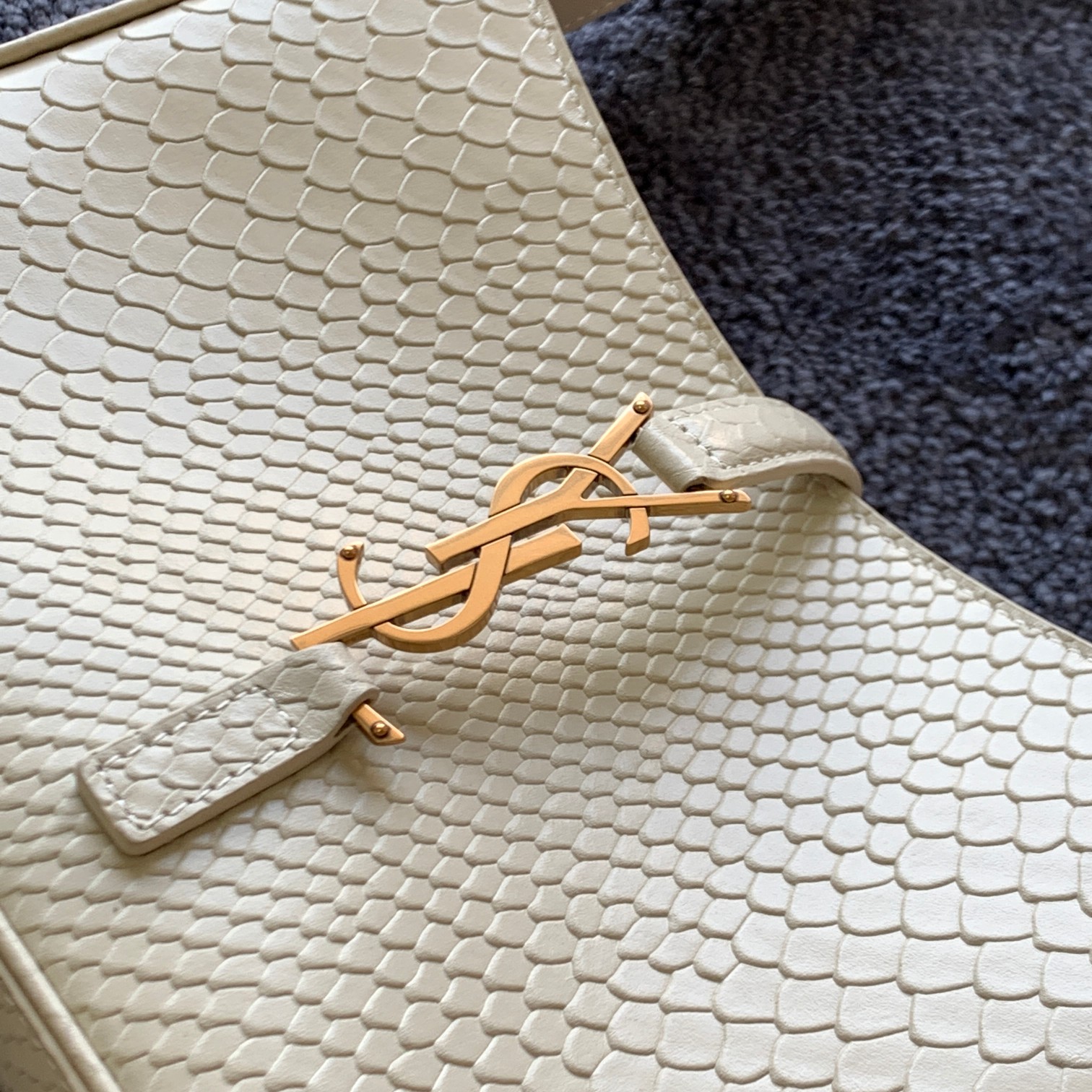 YSL聖羅蘭超A貨原單復刻包包 le5à7鱷魚皮壓紋亮面皮革hobo Saint Laurent Monogram Hobo手袋