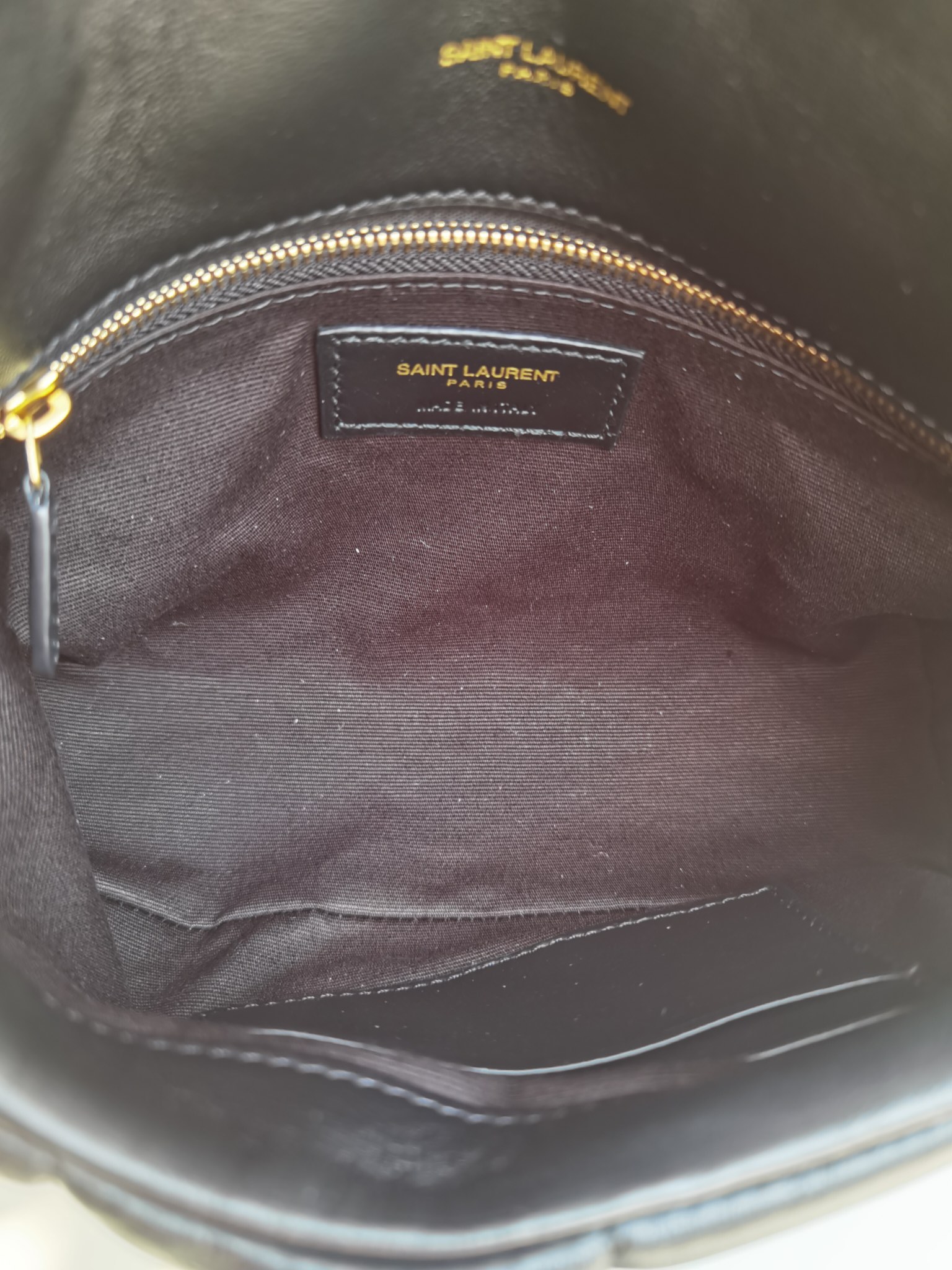 高仿YSL聖羅蘭包包 LOULOU PUFFER 迷你絎縫小羊皮包 小型絎縫皮革手袋 黑色金扣