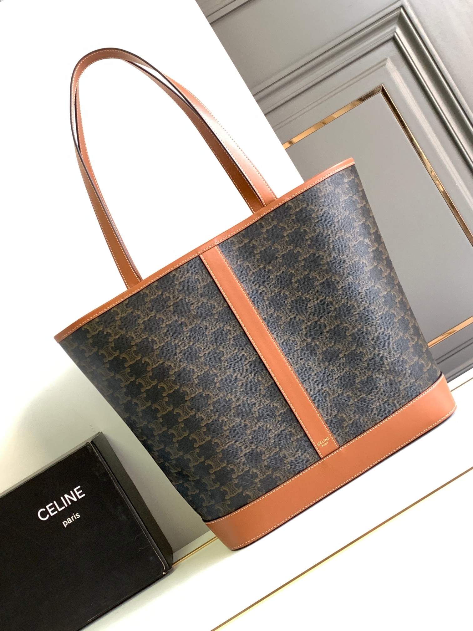 Celine賽琳高仿一比一原單包包 CELINE CABAS中號標誌印花牛皮革手袋