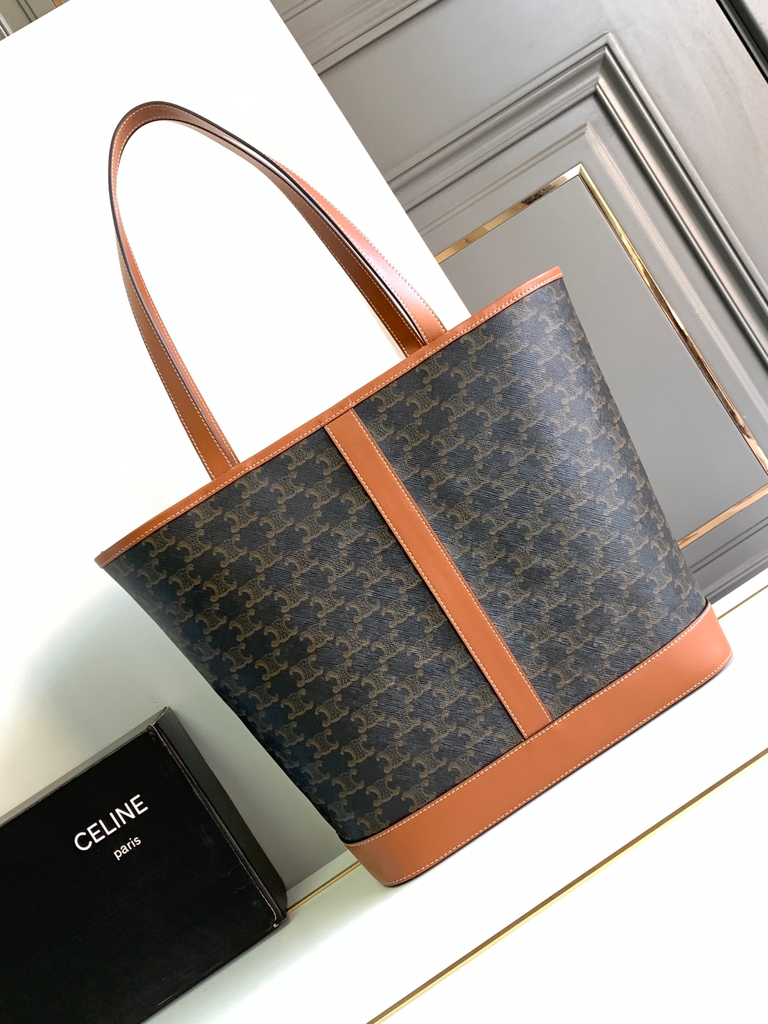 Celine賽琳高仿一比一原單包包 CELINE CABAS中號標誌印花牛皮革手袋
