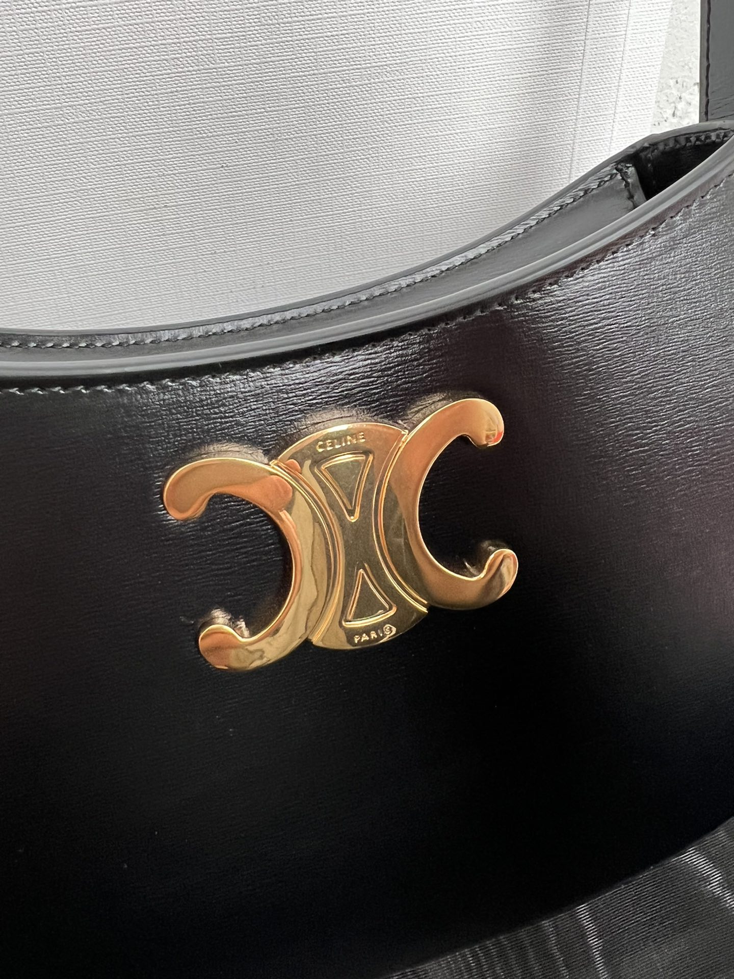 Celine賽琳高仿復刻原單包包 CELINE 2024 TILLY中號亮澤牛皮革手袋 黑色