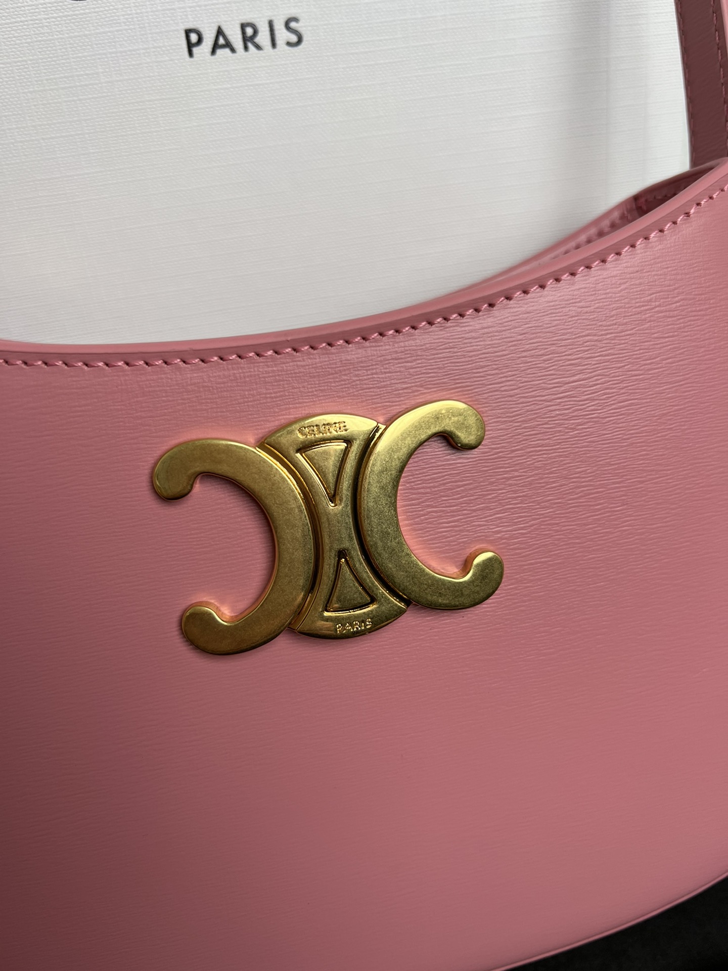 Celine賽琳高仿復刻原單包包 CELINE 2024 TILLY中號亮澤牛皮革手袋粉紅色