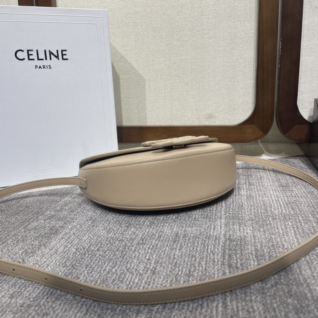 原單高仿Celine賽琳 Basace凯旋门 光滑小牛皮Besace Cuir Triomphe手袋 斜揹包 卡其