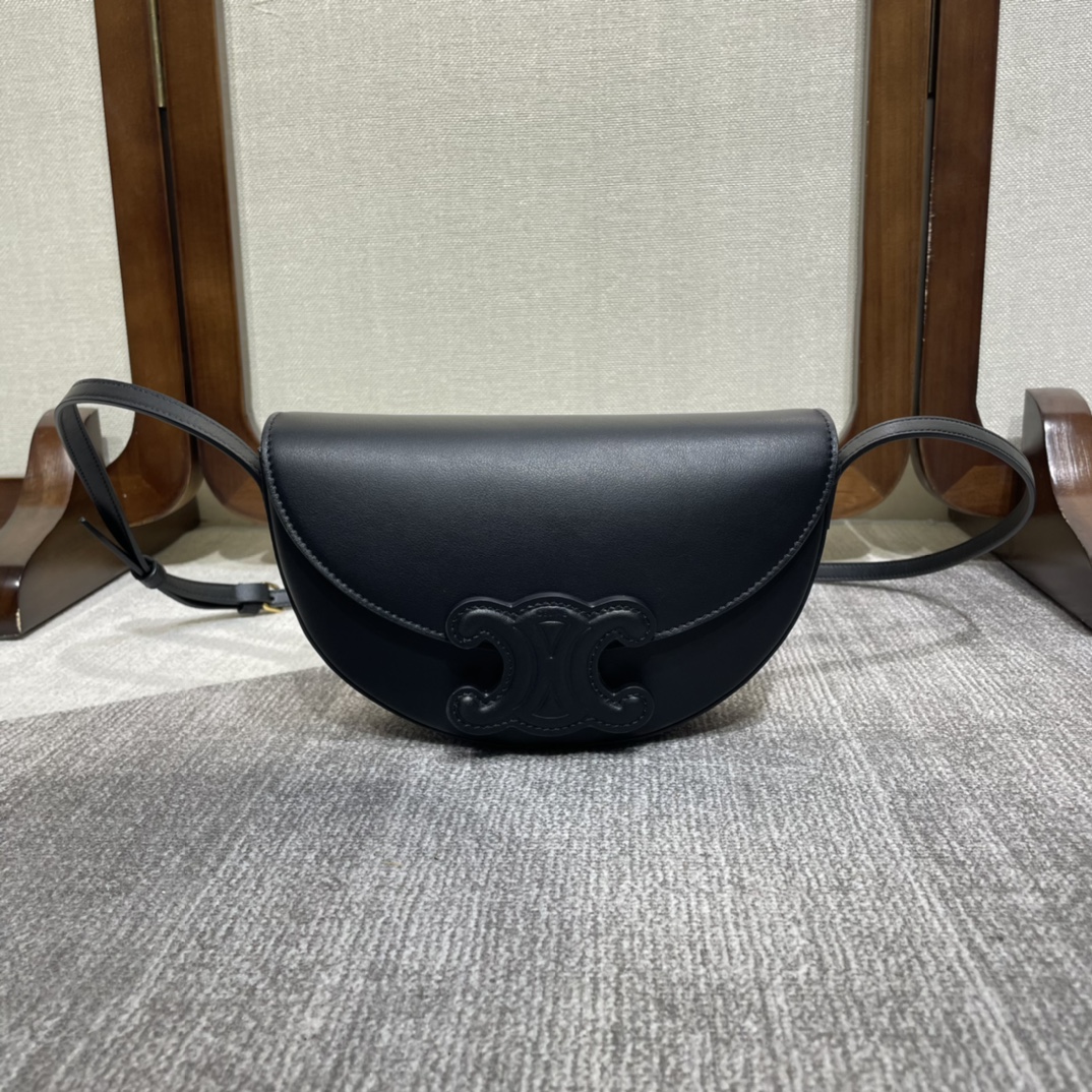 原單高仿Celine賽琳 Basace凯旋门 光滑小牛皮Besace Cuir Triomphe手袋 斜揹包 黑色