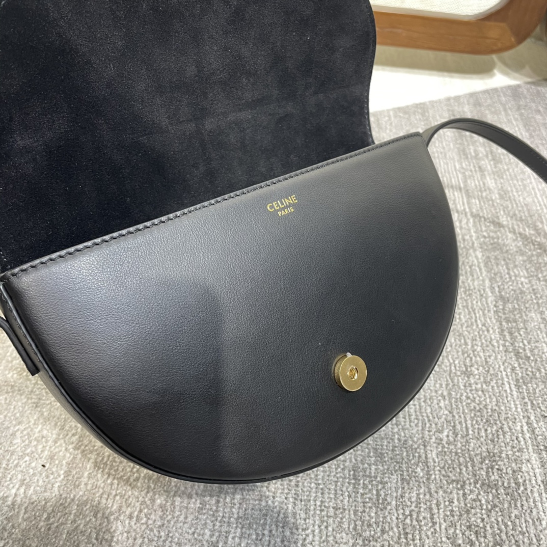原單高仿Celine賽琳 Basace凯旋门 光滑小牛皮Besace Cuir Triomphe手袋 斜揹包 黑色