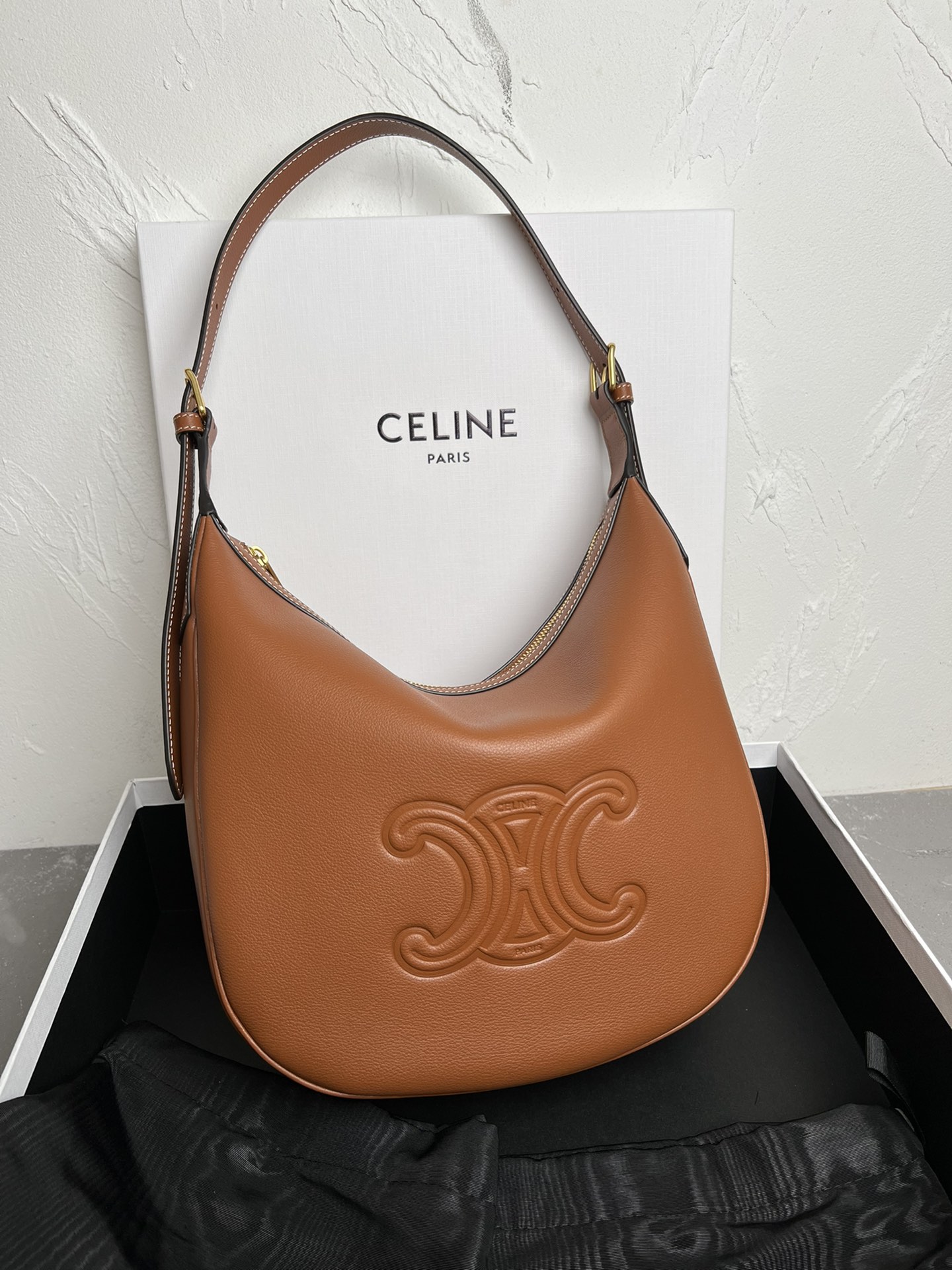 A貨名牌包Celine賽琳 HELOISE CUIR TRIOMPHE 柔軟牛皮革手袋單肩包 棕色