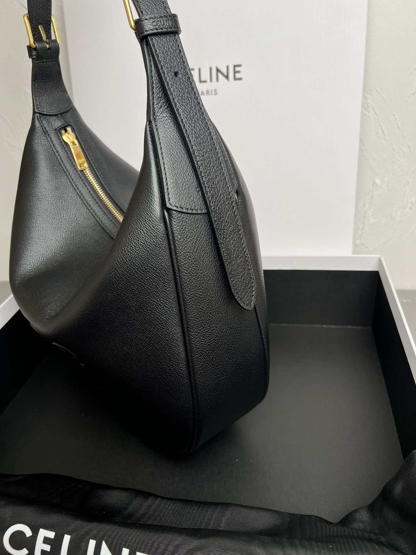 A貨名牌包Celine賽琳 HELOISE CUIR TRIOMPHE 柔軟牛皮革手袋單肩包 黑色