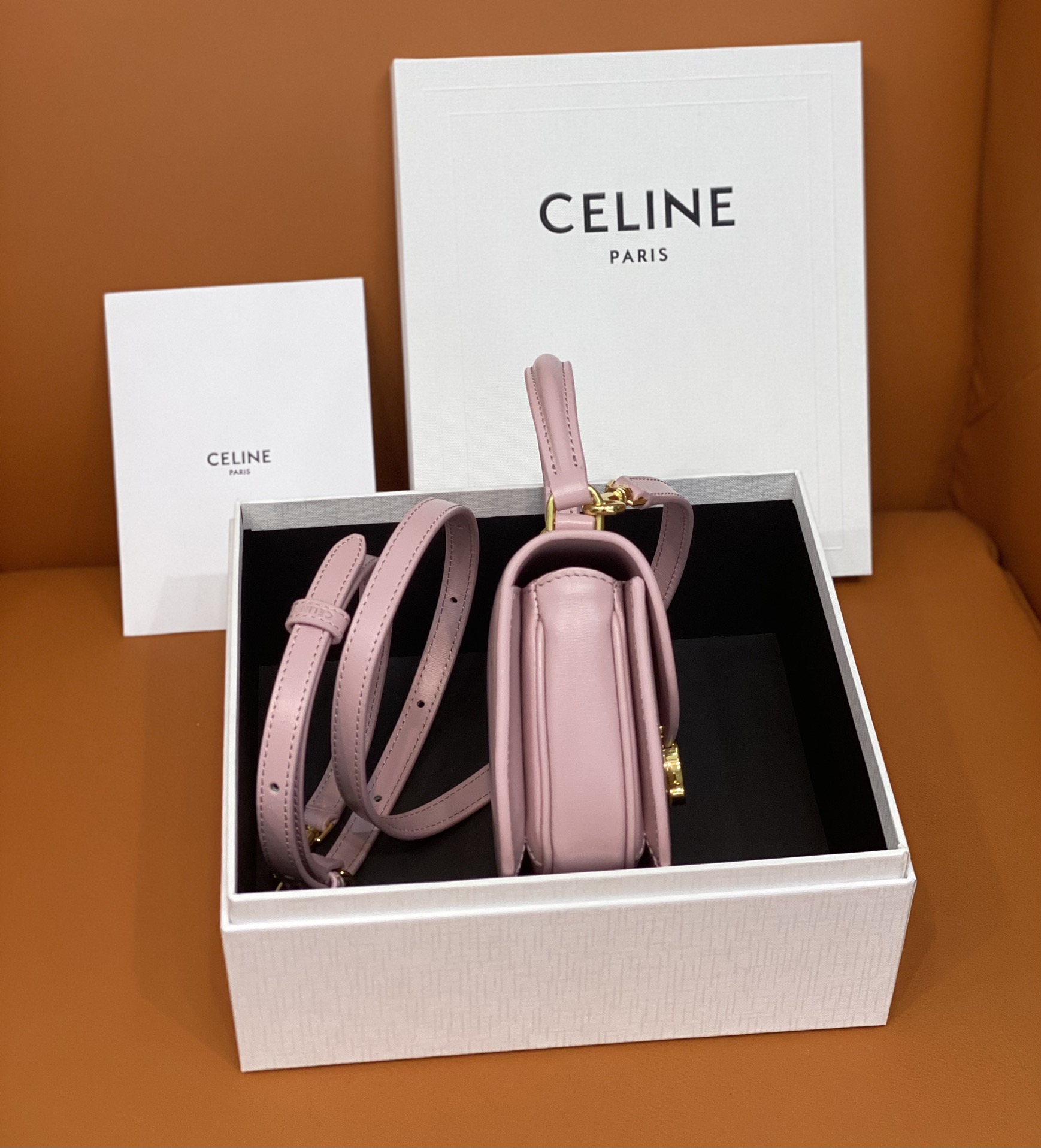 高仿原單包Celine賽琳包 亮面牛皮革迷你型BESACE CLEA手袋 粉色