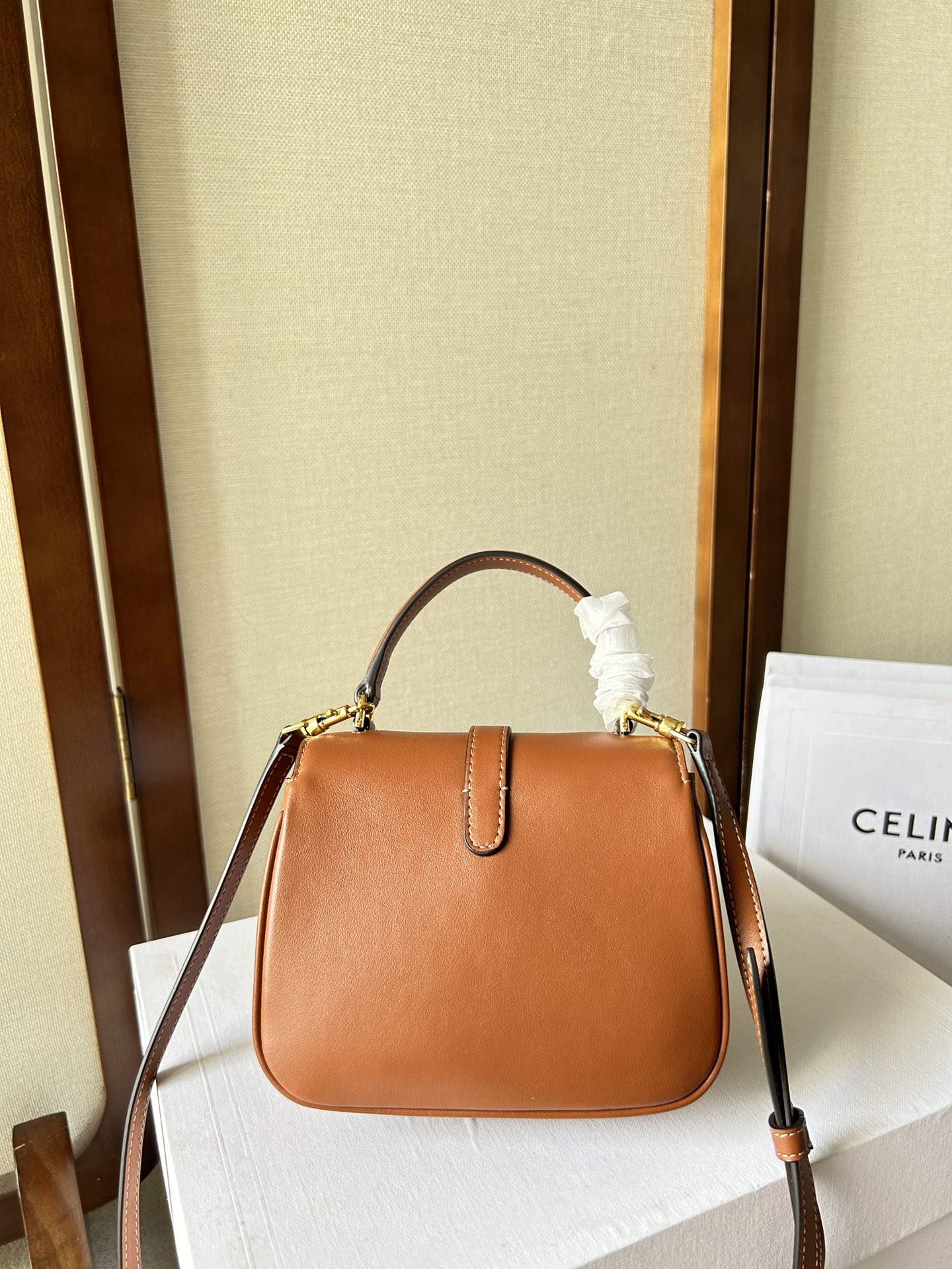Celine賽琳包高仿包包 TABOU迷你光滑牛皮革手袋 鎖頭肩帶手提包 棕色