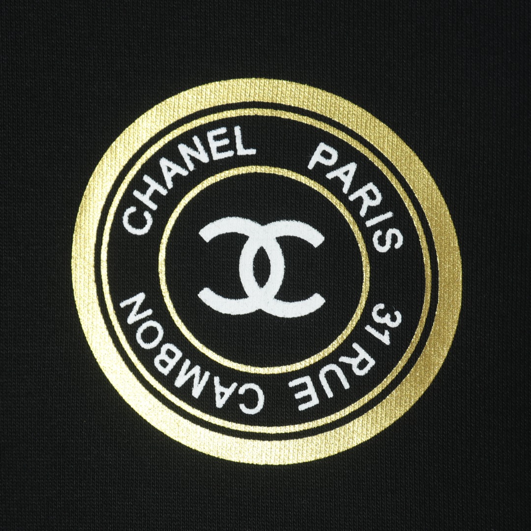 高仿CHANEL香奈兒圓形刺繡圓領衛衣套頭衛衣男女同款
