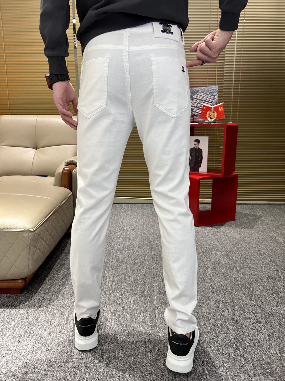 超帥氣的白色超A貨香奈兒經典男裝休閒褲