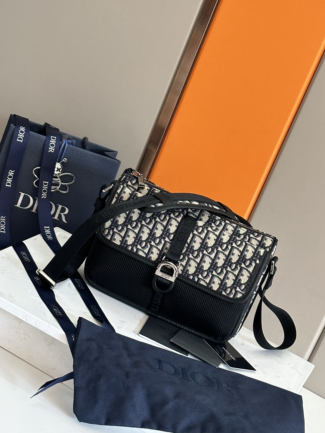 Dior迪奧高仿包包2024新品Christian單肩包腋下包2024新品值得擁有
