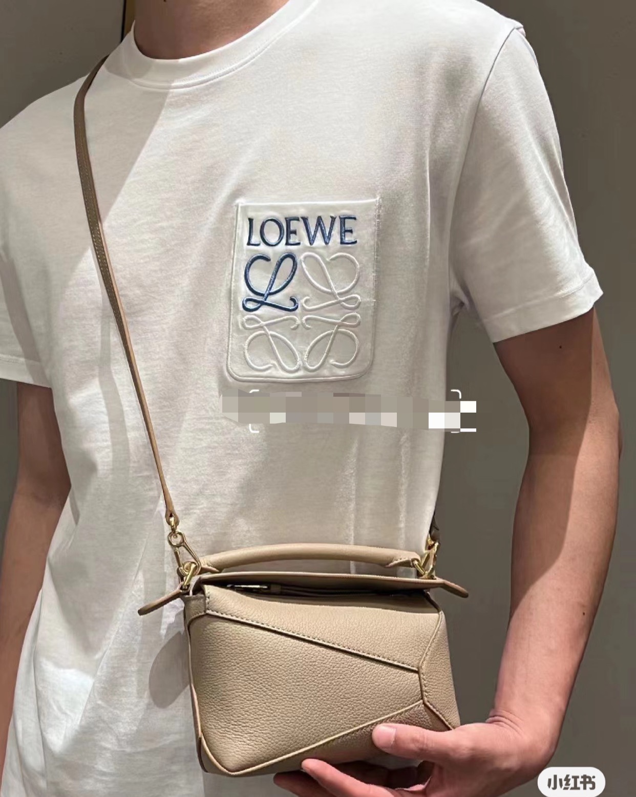 loewe羅意威高仿超A貨複刻柔軟粒面牛皮革Puzzle Edge手袋 沙色/荔紋 