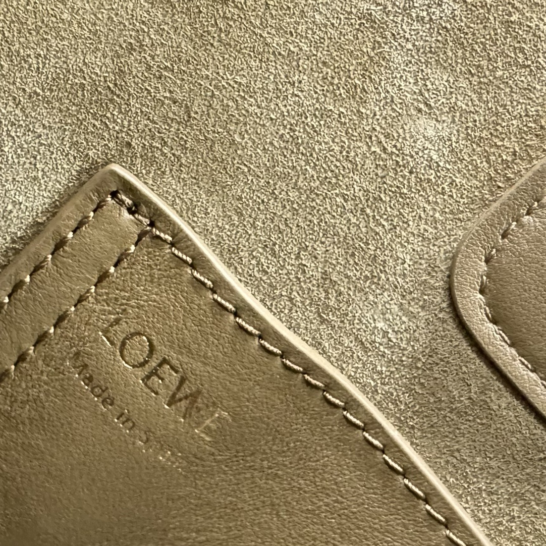 loewe羅意威高仿複刻包包 mini柔軟牛皮革Pebble Bucket水桶包橡木棕