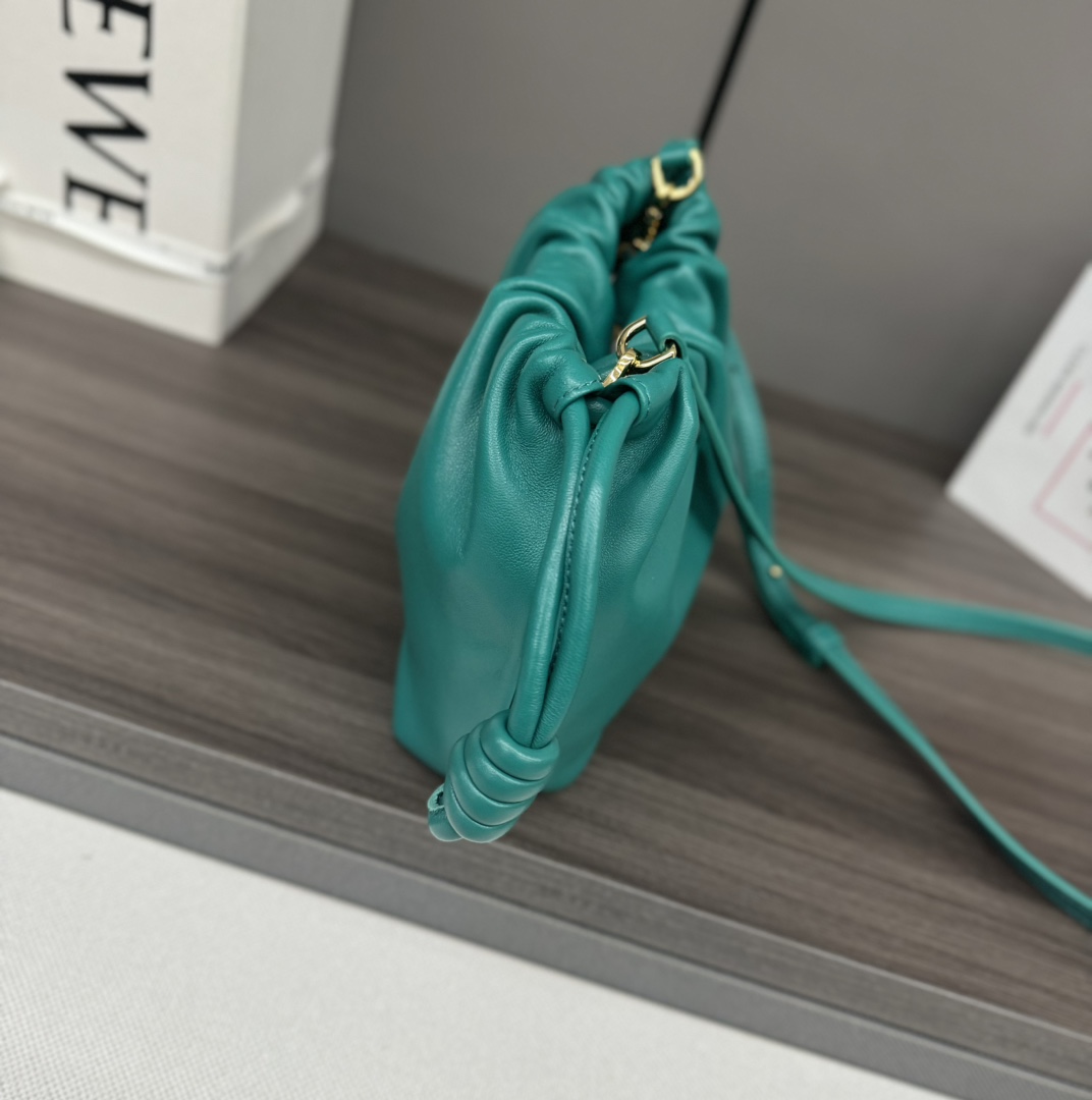 loewe羅意威超A貨手拿包 新款迷你納帕羊皮革 Flamenco Purse 手拿包翡翠綠