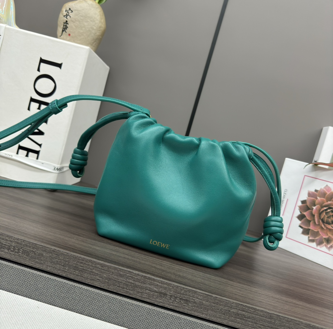 loewe羅意威超A貨手拿包 新款迷你納帕羊皮革 Flamenco Purse 手拿包翡翠綠