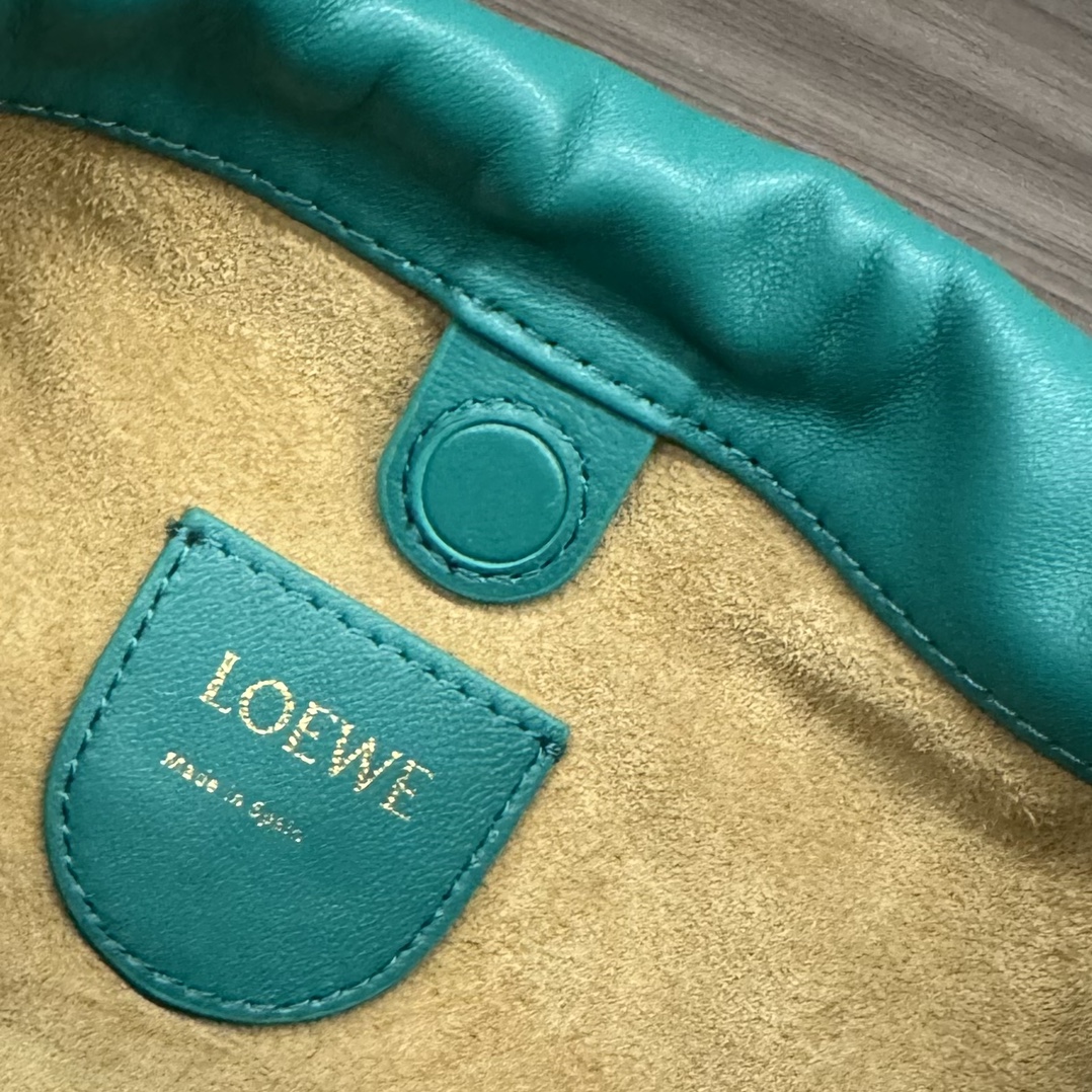loewe羅意威超A貨手拿包 新款迷你納帕羊皮革 Flamenco Purse 手拿包翡翠綠