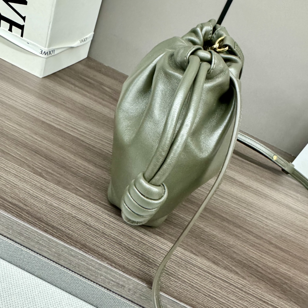 loewe羅意威超A貨手拿包 新款迷你納帕羊皮革 Flamenco Purse 手拿包深卡其綠