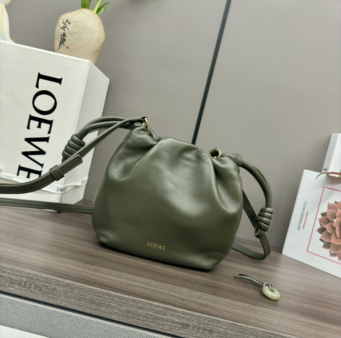 loewe羅意威超A貨手拿包 新款迷你納帕羊皮革 Flamenco Purse 手拿包深卡其綠