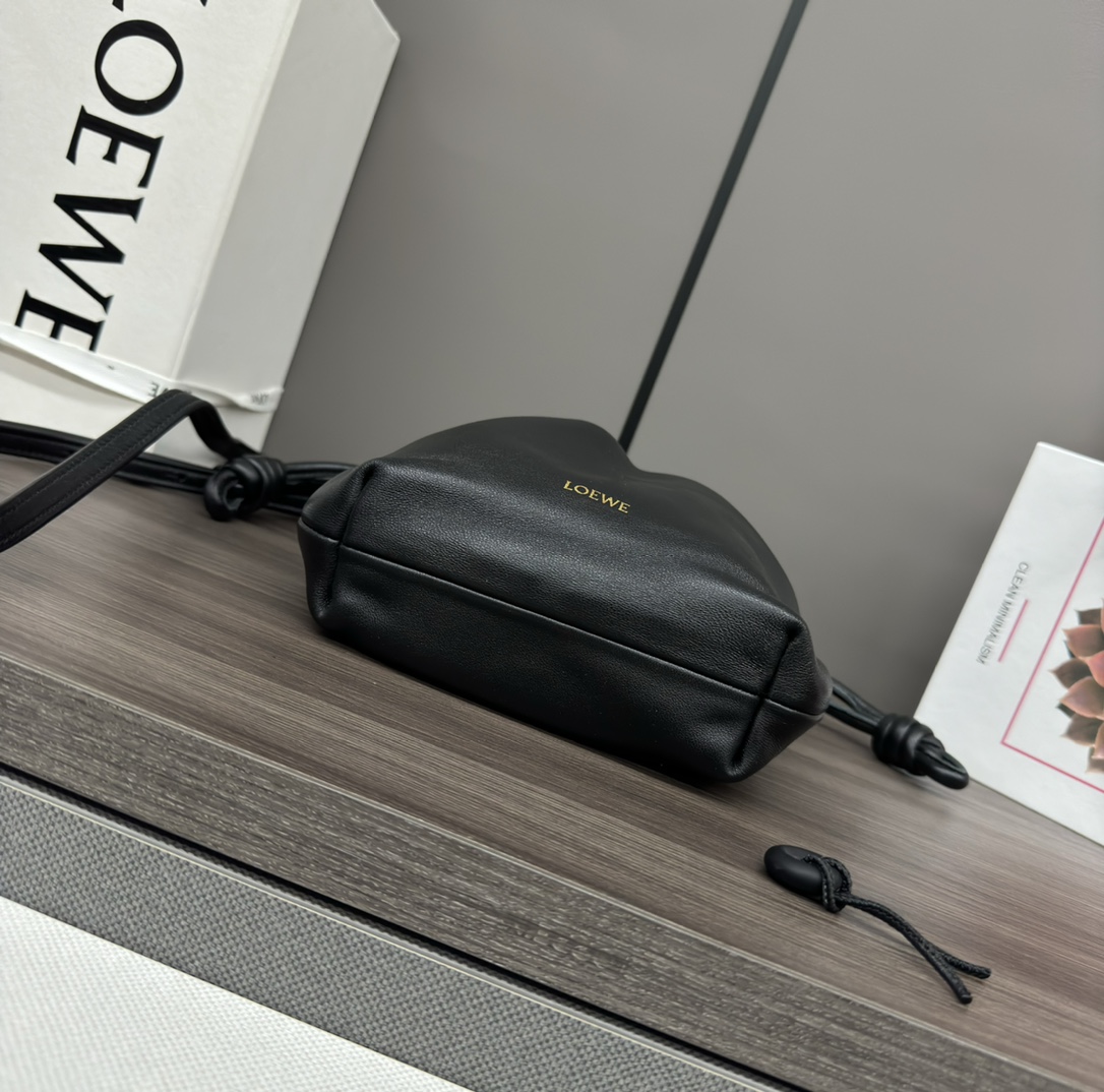 loewe羅意威超A貨手拿包 新款迷你納帕羊皮革 Flamenco Purse 手拿包 黑色