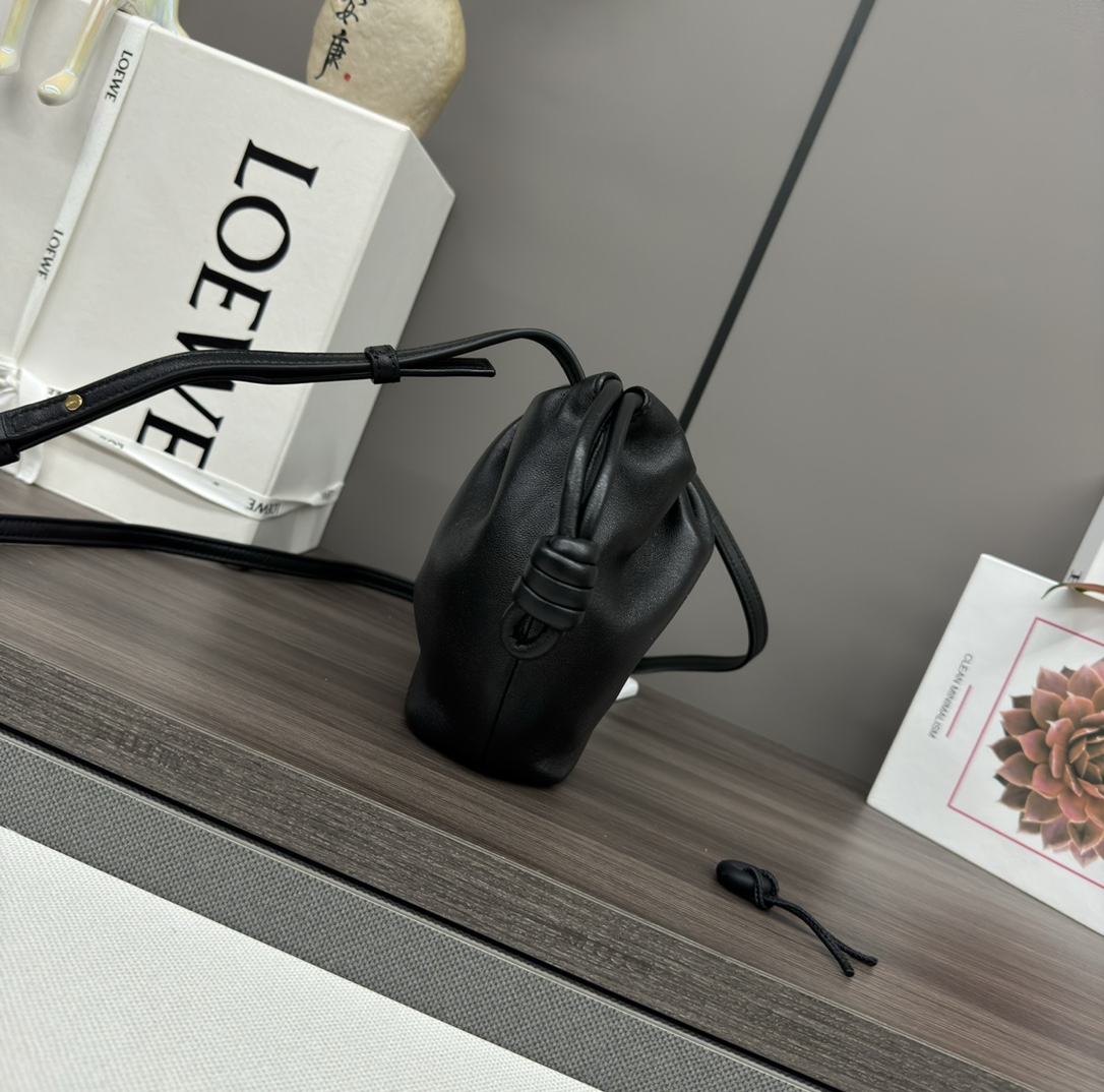 loewe羅意威超A貨手拿包 新款迷你納帕羊皮革 Flamenco Purse 手拿包 黑色
