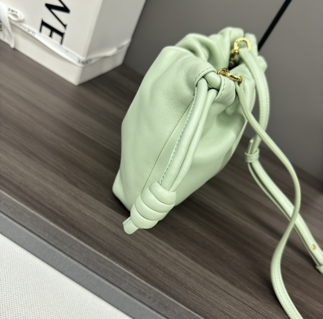 loewe羅意威超A貨手拿包 新款迷你納帕羊皮革 Flamenco Purse 手拿包 春玉色