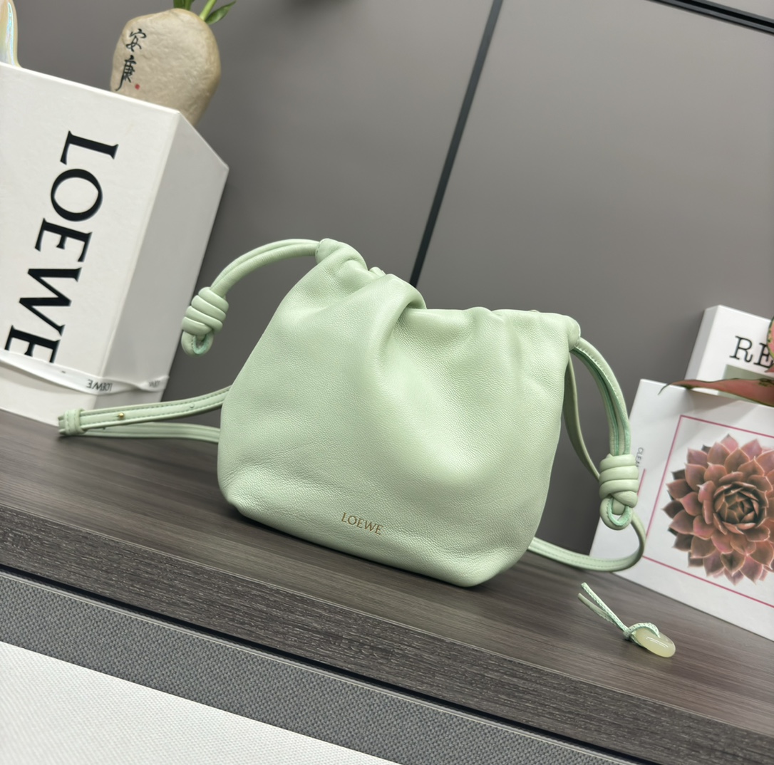 loewe羅意威超A貨手拿包 新款迷你納帕羊皮革 Flamenco Purse 手拿包 春玉色