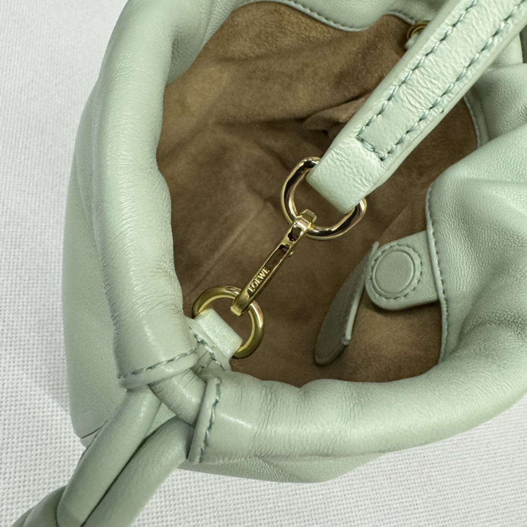 loewe羅意威超A貨手拿包 新款迷你納帕羊皮革 Flamenco Purse 手拿包 春玉色