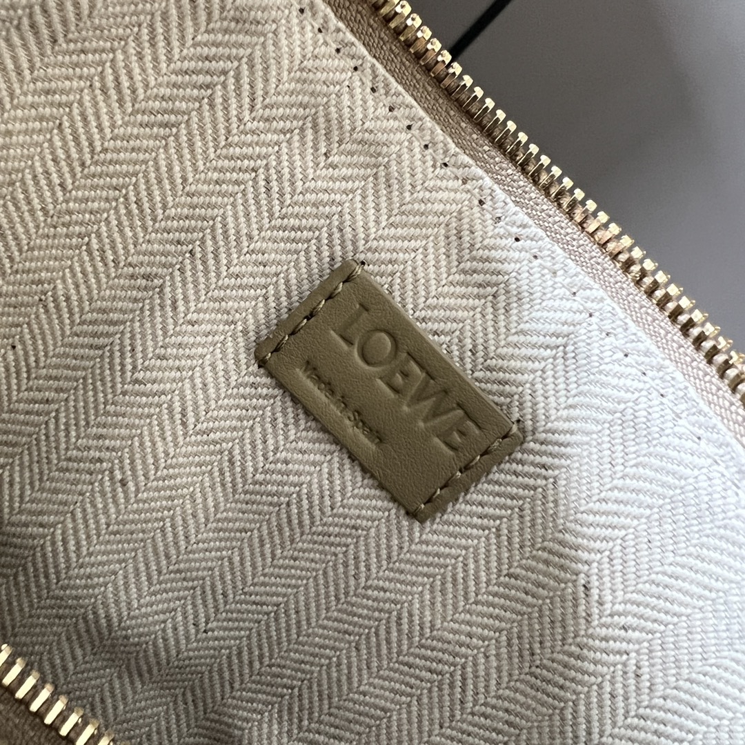 loewe羅意威高仿A貨包包 經典牛皮革Hammock hobo手袋 粘土綠