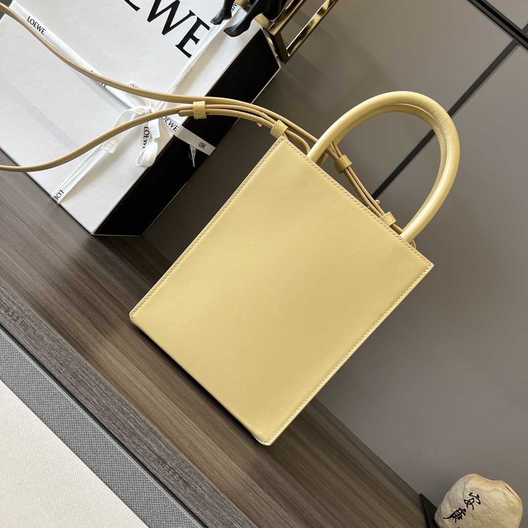 loewe羅意威原單A貨高仿包包 Standard A5 Tote手袋 黃油色