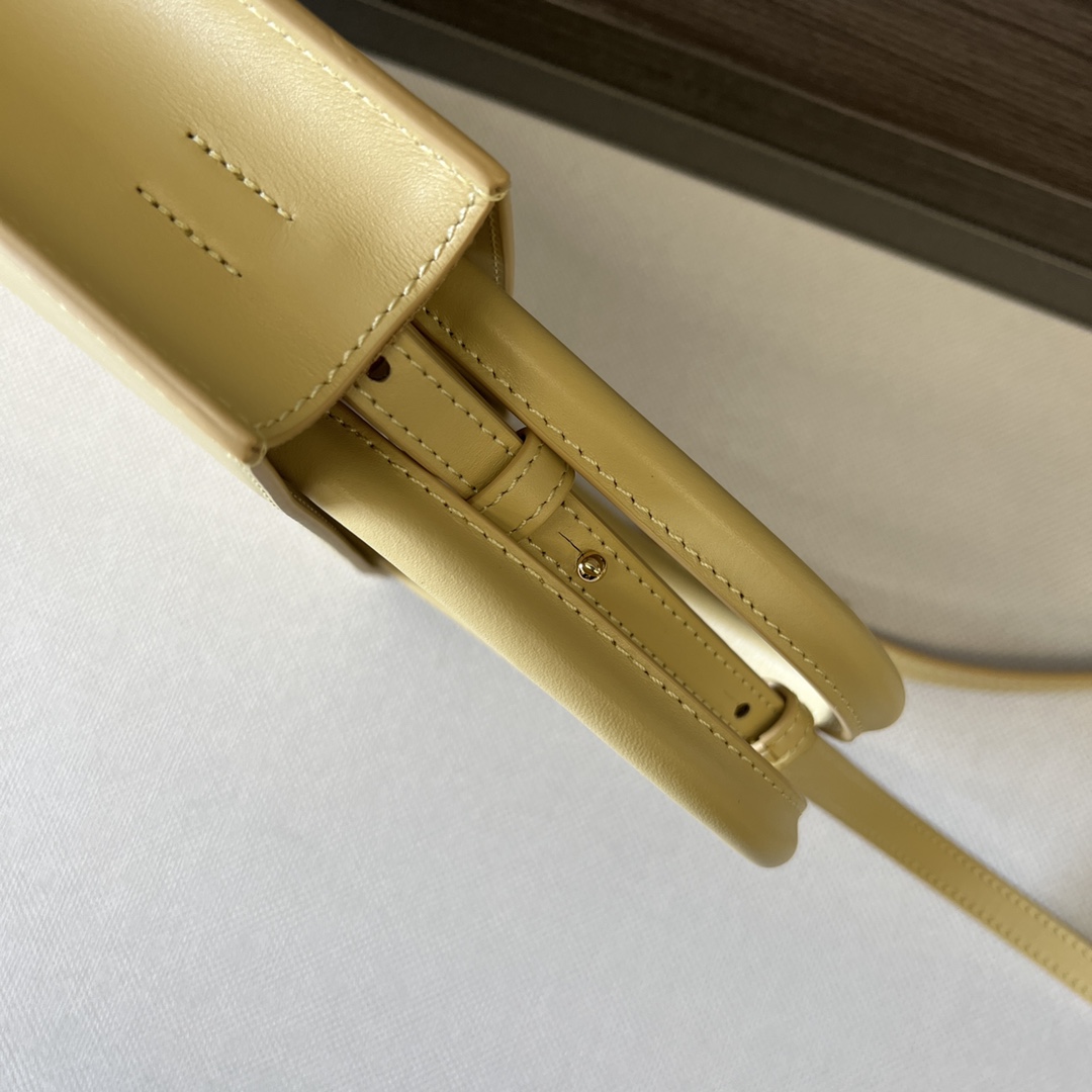 loewe羅意威原單A貨高仿包包 Standard A5 Tote手袋 黃油色