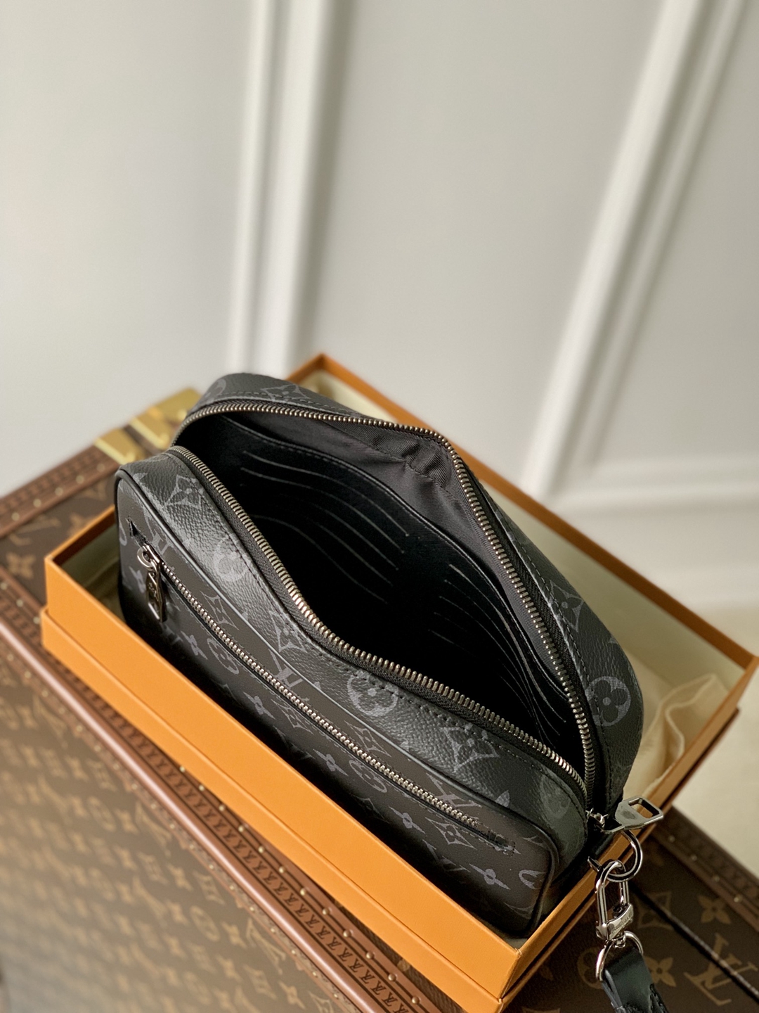 M42838黑花紋Pochette Kasai質感細膩真皮lv原單手拿包錢包