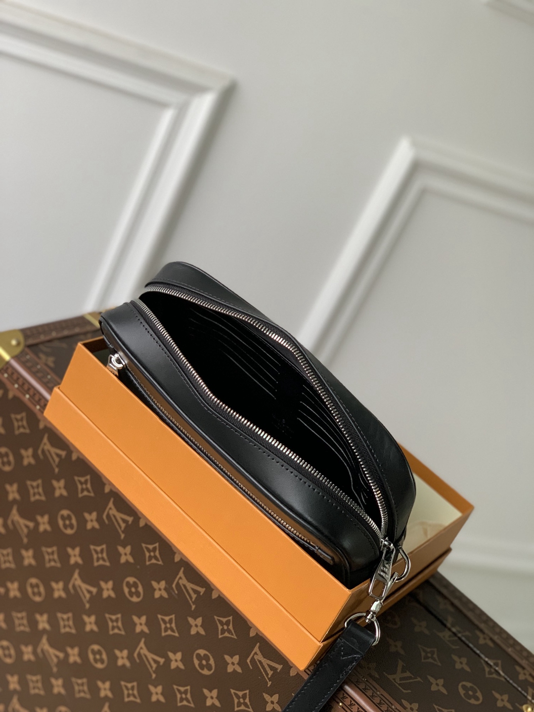 M51726水波黑紋Pochette Kasai lv原單手拿包方形錢包真皮