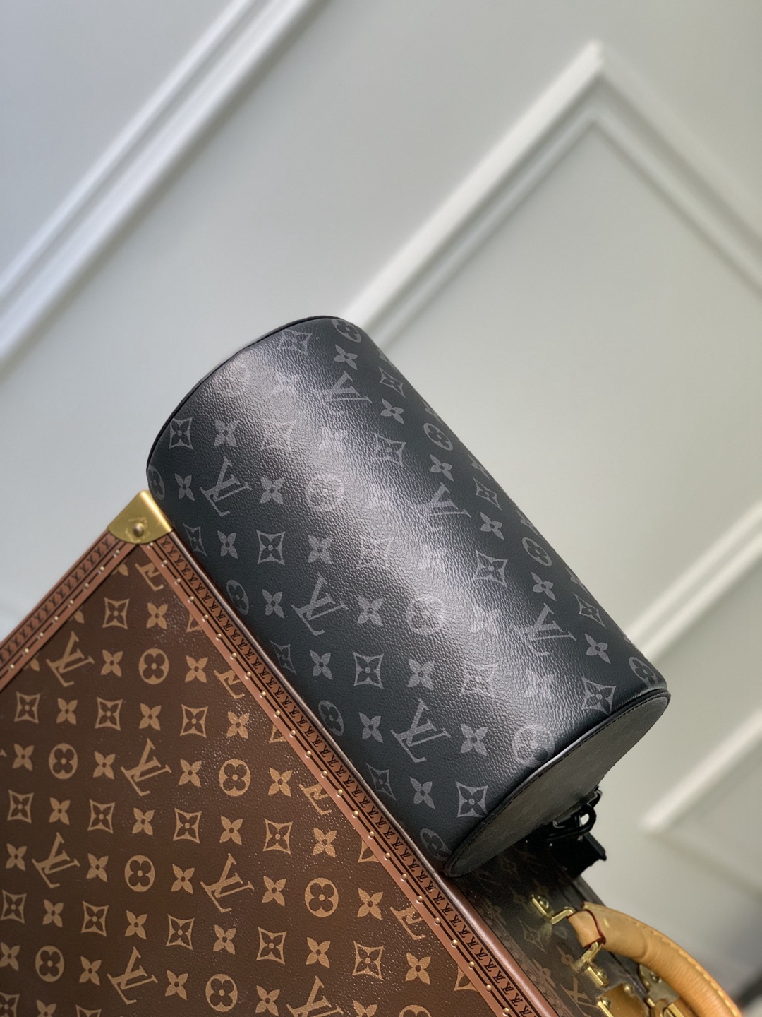 M46692lv高仿 老花27x 15x 15釐米頂級原單圓筒包單肩包男女可用