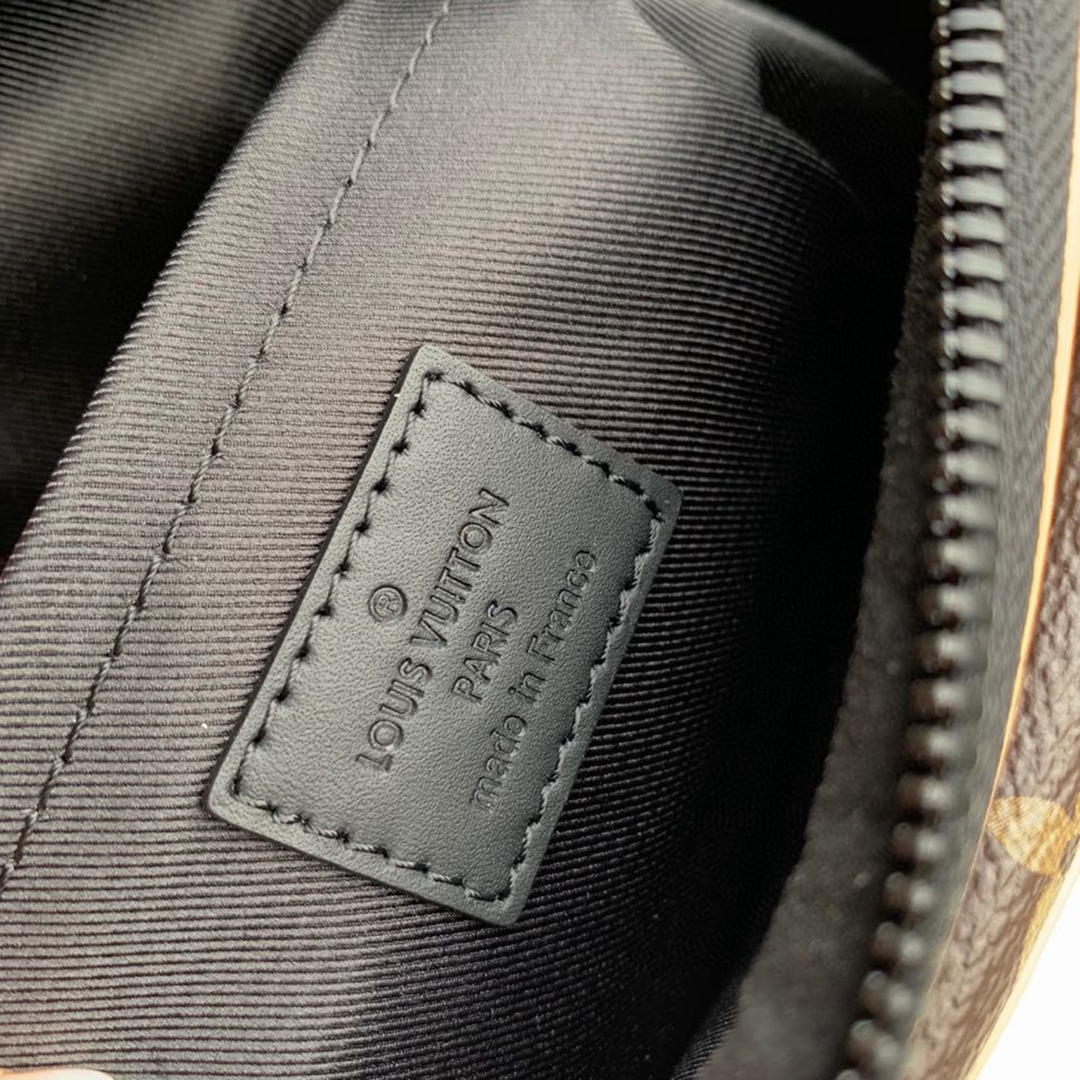 M46688老花黃皮郵差包Monogram Macassar 帆布制成高仿路易威登包包男女可用