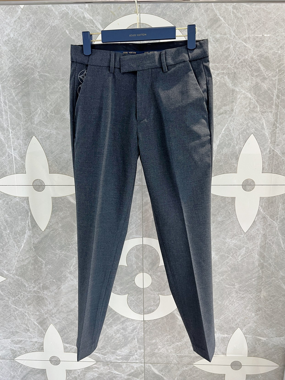 高仿復刻 LV 新品 羊毛材質九分西褲男