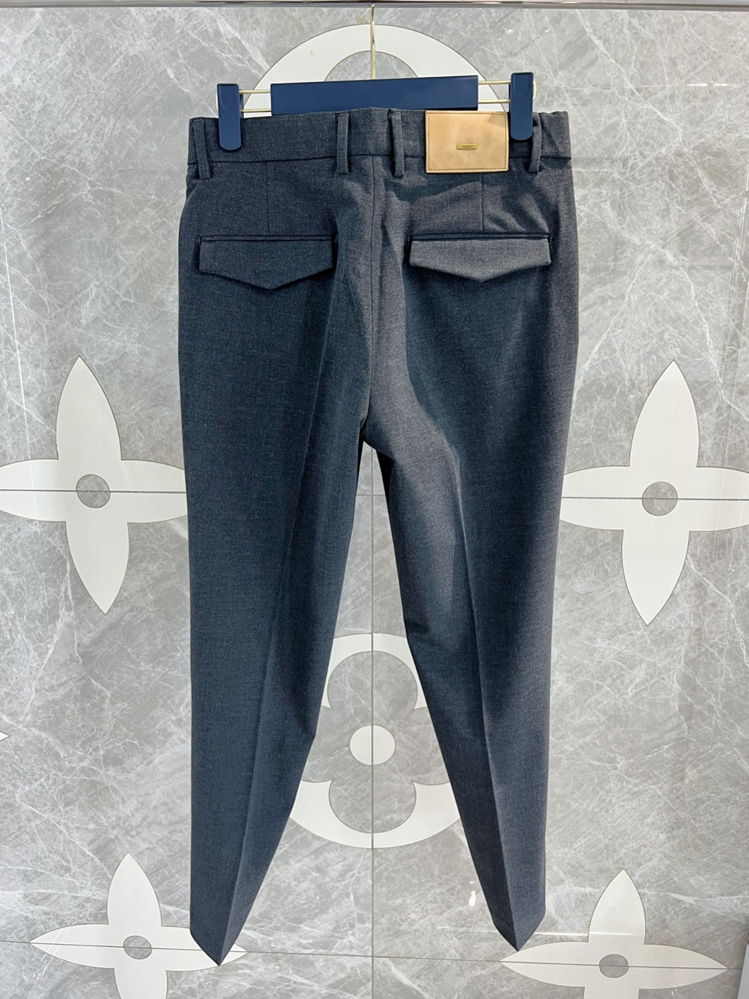 高仿復刻 LV 新品 羊毛材質九分西褲男