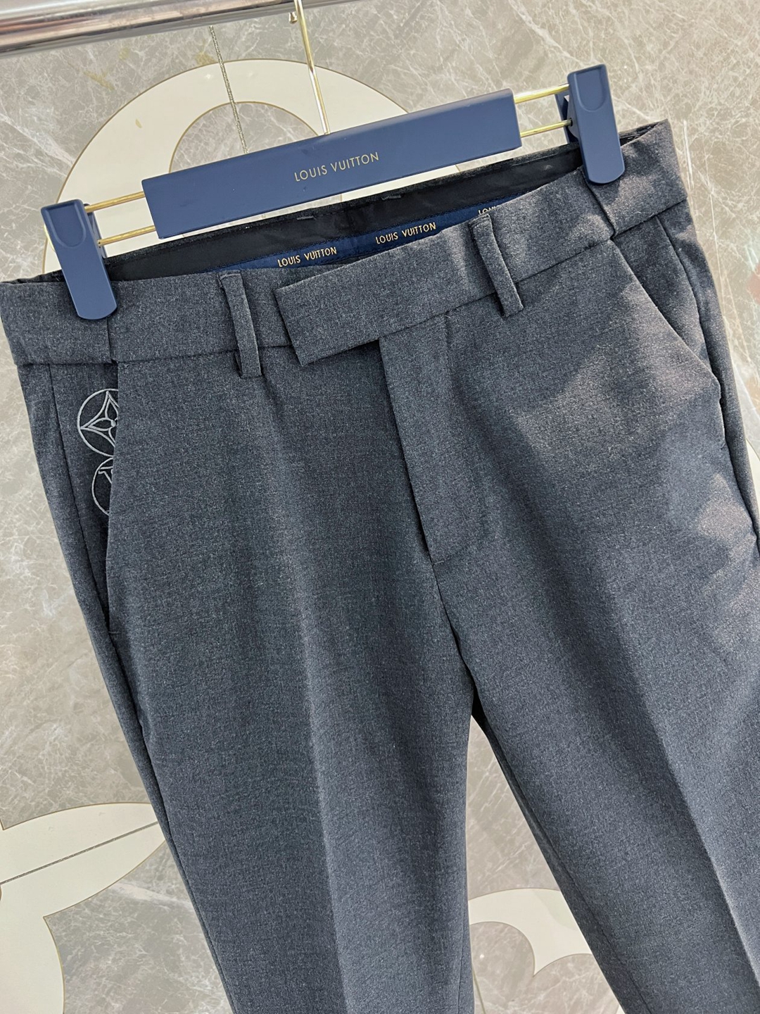 高仿復刻 LV 新品 羊毛材質九分西褲男