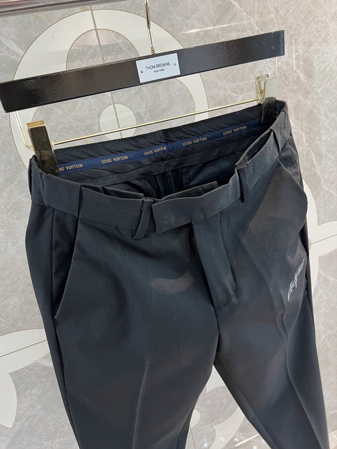 原單LV 2024新品 科技面料休閒西褲男裝西裝褲子