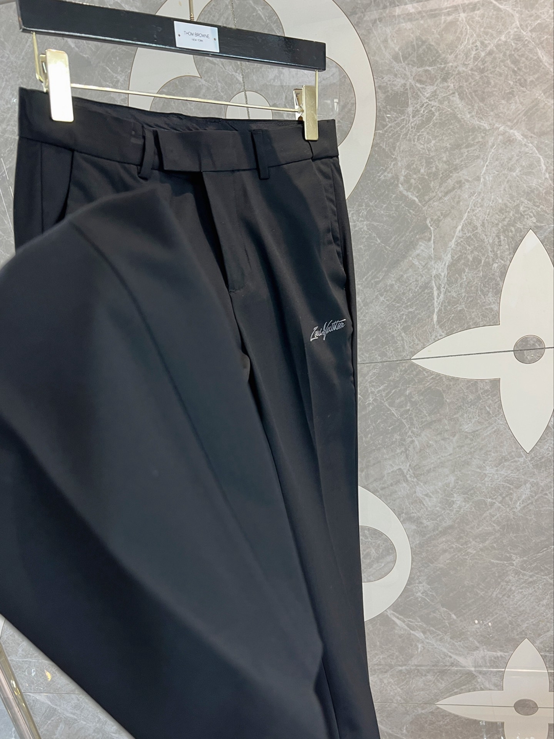 原單LV 2024新品 科技面料休閒西褲男裝西裝褲子