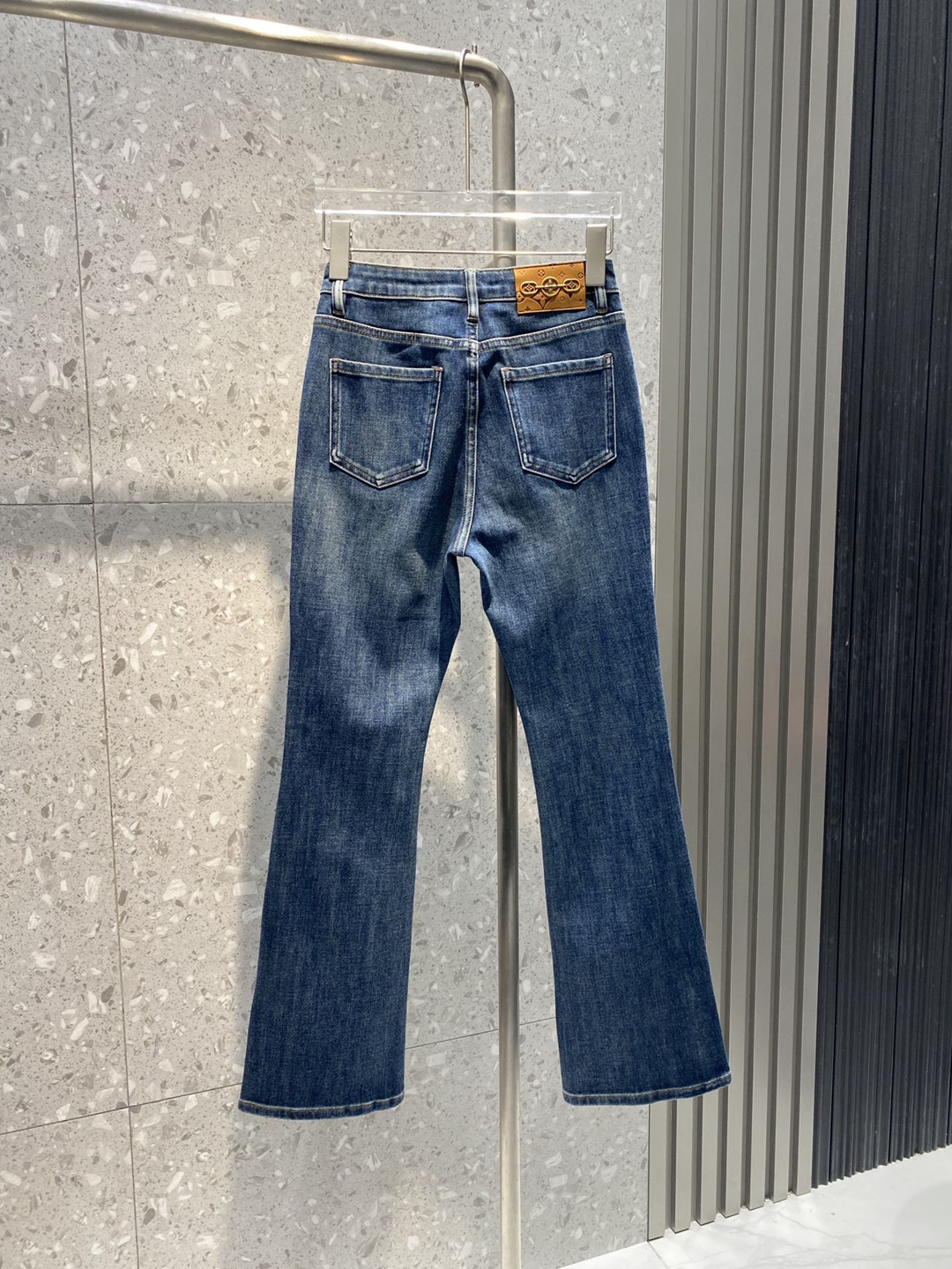 LV高仿牛仔褲女裝褲子專櫃同步
