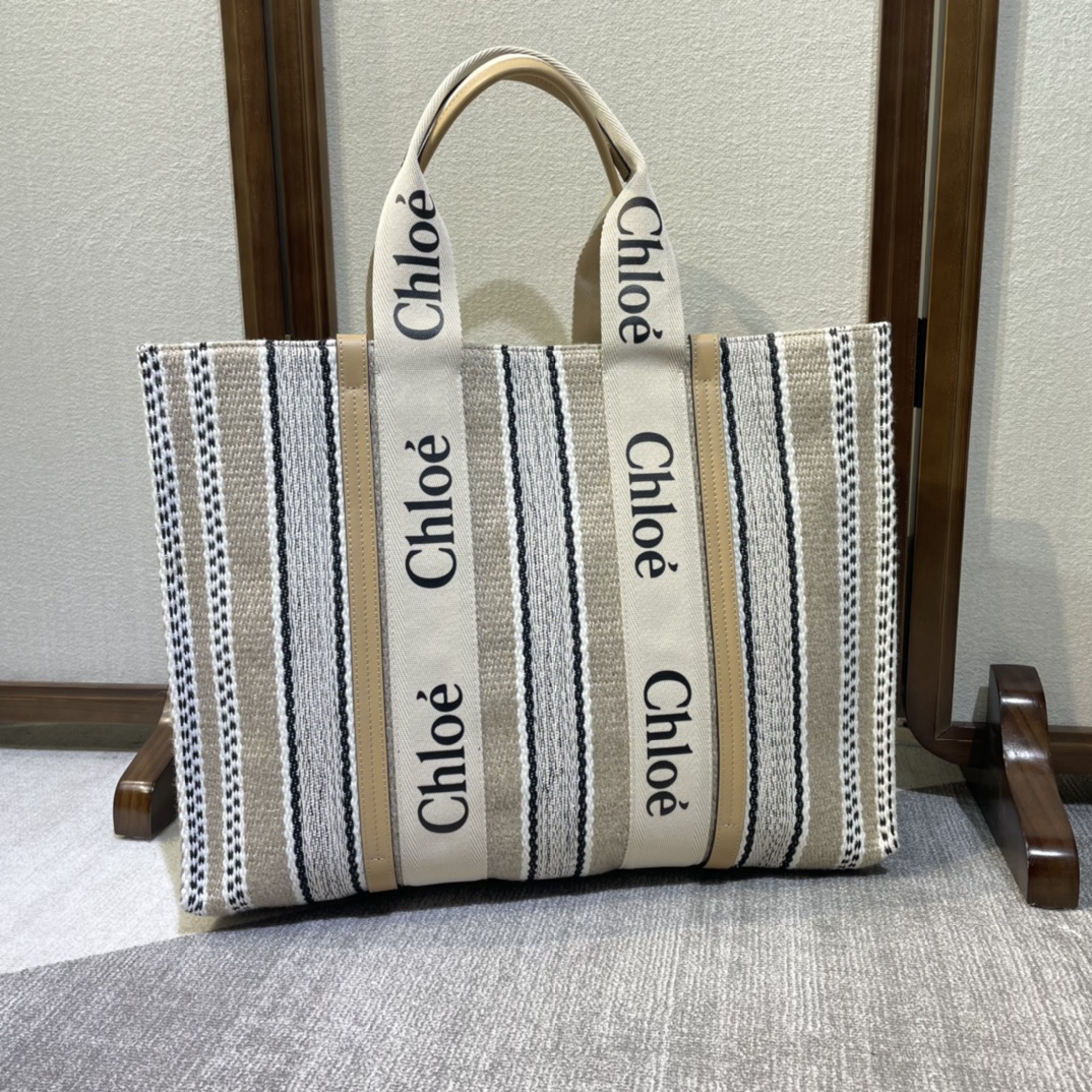 複刻名牌包Chloe蔻依 Chloé標識刺繡彩虹包 Woody大號托特包