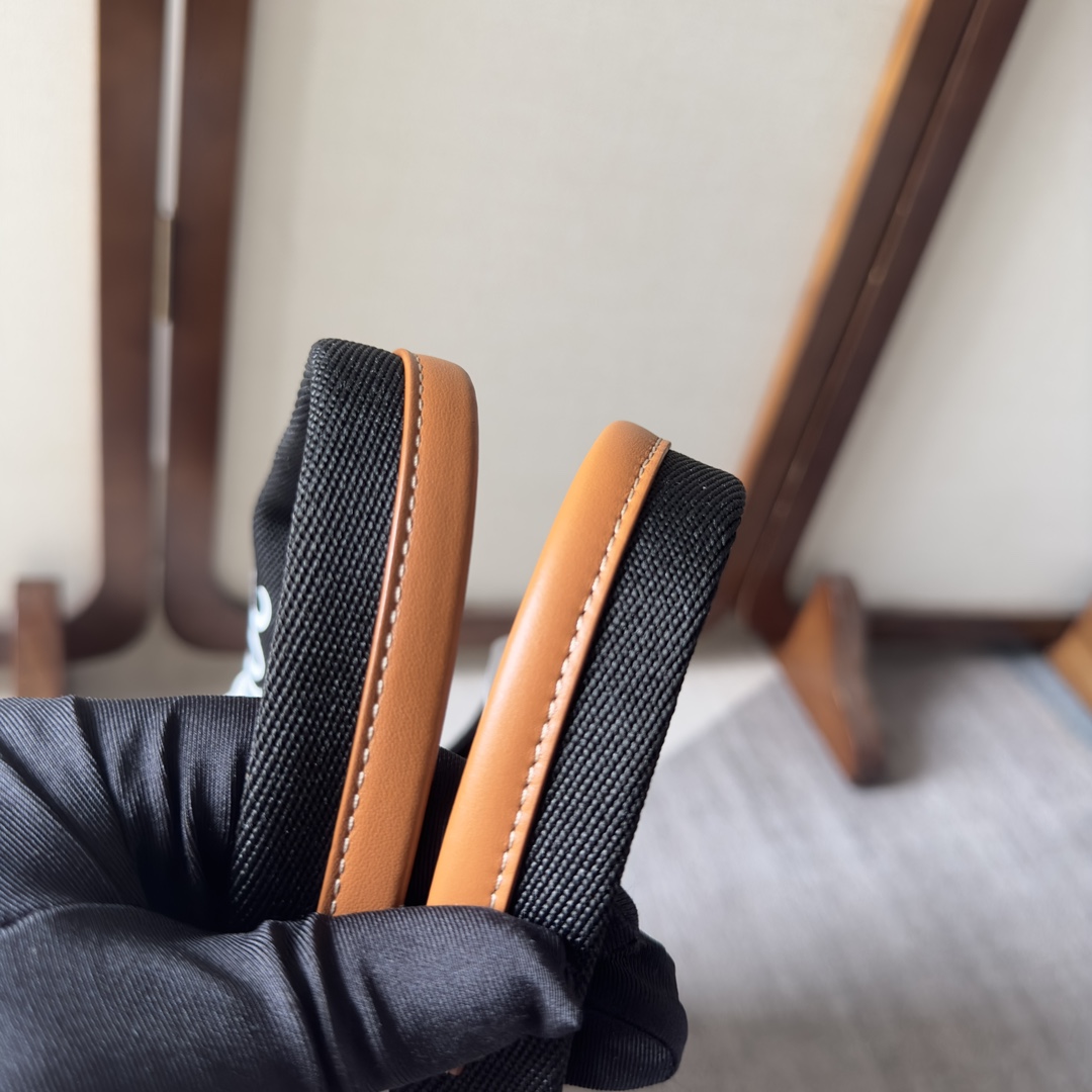 複刻奢侈包Chloe蔻依 Chloé標識亞麻帆布 Woody中號托特包 黑色