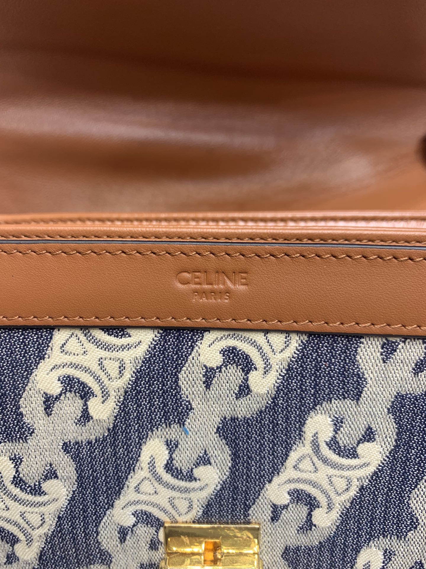 高仿品牌包Celine賽琳包包 凱旋門斜挎包 鎖釦印花CLASSIQUE TRIOMPHE手袋