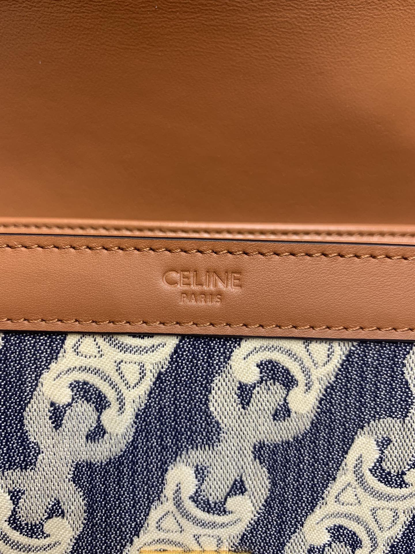 高仿品牌包Celine賽琳包包 凱旋門斜挎包 鎖釦印花CLASSIQUE TRIOMPHE手袋小號