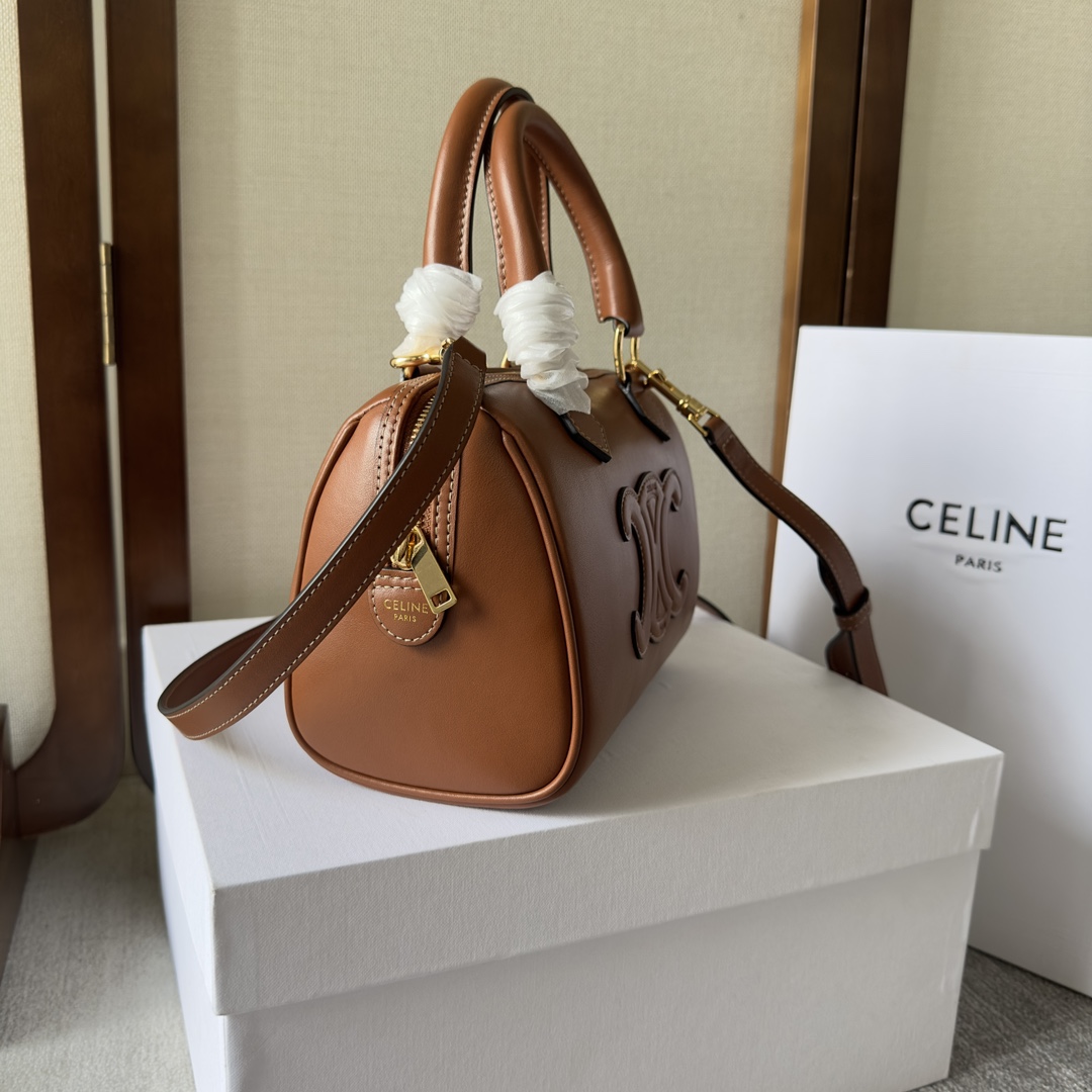 1比1高仿名牌包Celine賽琳 凱旋門光滑牛皮CUIR TRIOMPHE小型波士頓手袋 棕色