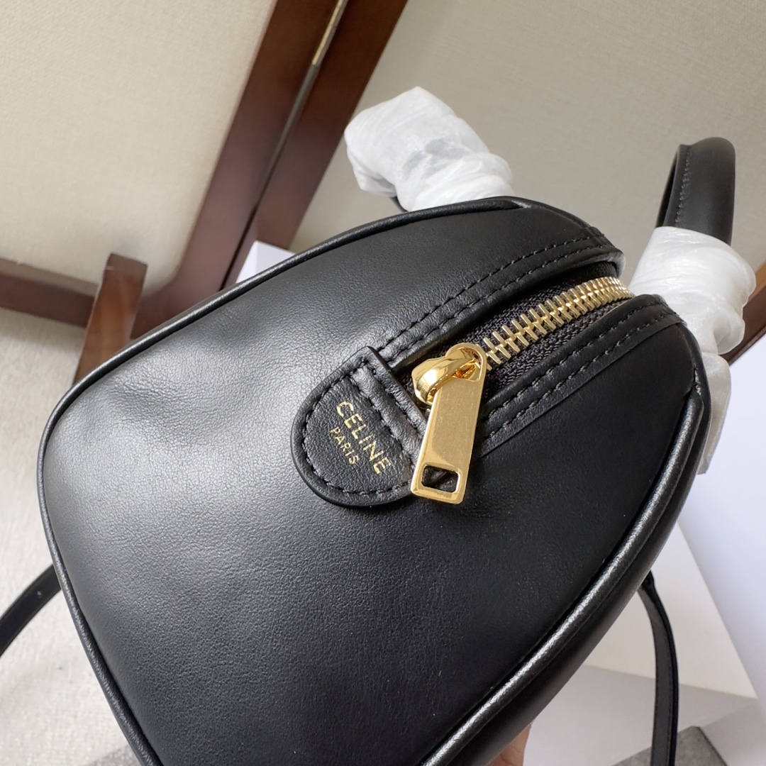 1比1高仿名牌包Celine賽琳 凱旋門光滑牛皮CUIR TRIOMPHE小型波士頓手袋 黑色